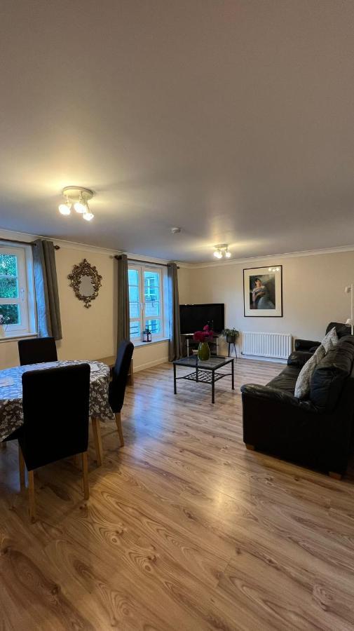 Edinburgh City Centre - Powderhall Modern Spacious 2 Bedroom Apartment With Free Parking Eksteriør billede