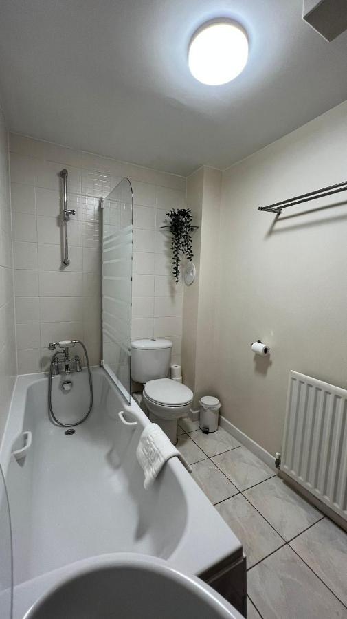 Edinburgh City Centre - Powderhall Modern Spacious 2 Bedroom Apartment With Free Parking Eksteriør billede